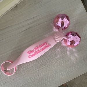 Skinny Confidential Pink Balls Face Massager